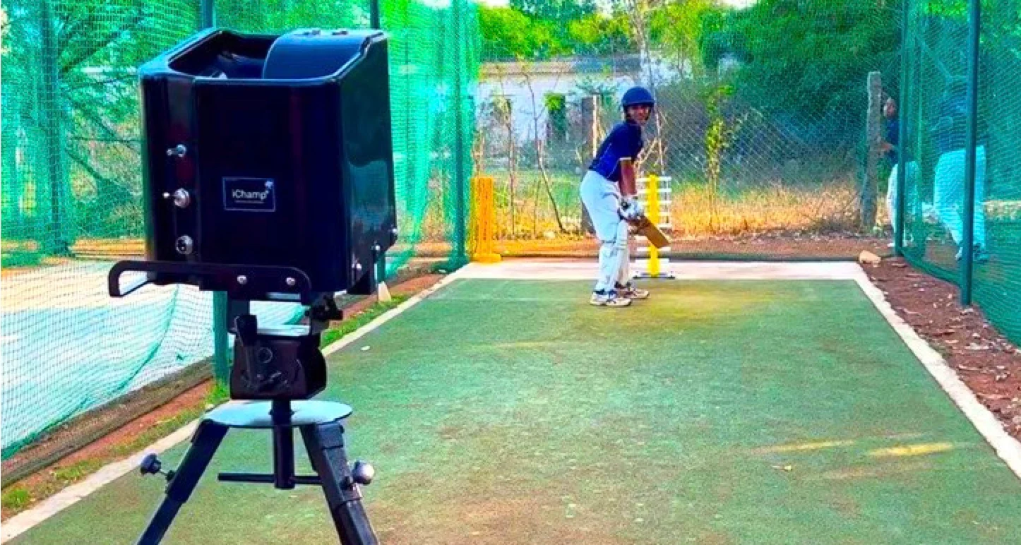 iChamp Auto portable cricket bowling machine Dubai home practice
